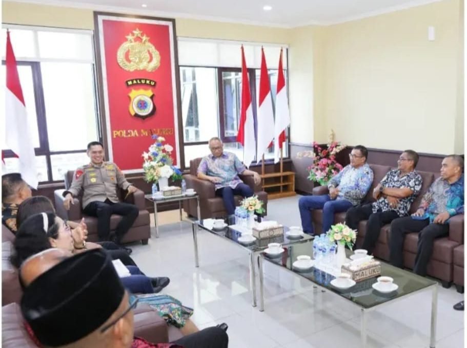 Gandeng Majelis Latupati, Polda Maluku Dorong Penyelesaian Masalah Sosial Berbasis Adat