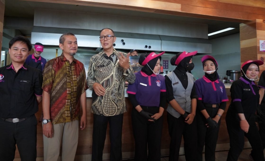Wizzmie Toserba Selamat, Mendapat Apresiasi Walikota Sukabumi Sebagai WP Teladan