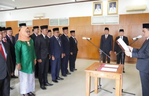 Kepala Kantor BPN Kab. Sukabumi Lantik 21 Camat Sebagai PPATS