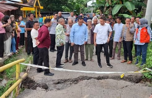 Kadis PUPR Dampingi Bupati Ogan Ilir Tinjau Jembatan Putus di Kecamatan Kandis