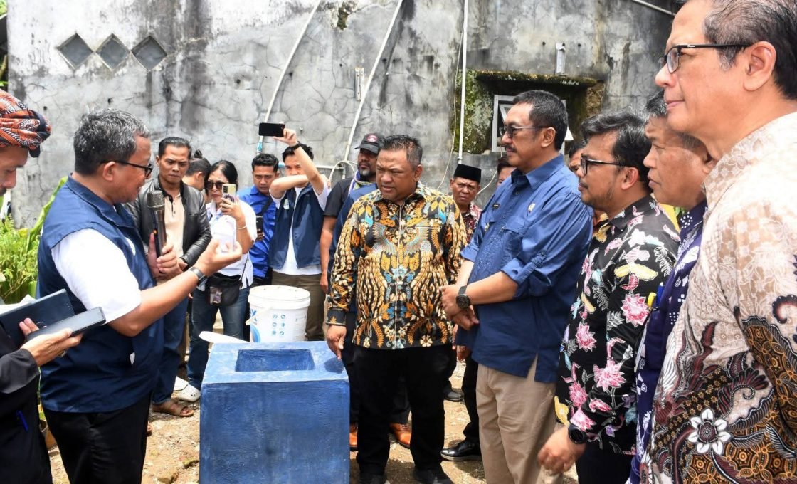 Bupati Sukabumi Resmikan Reaktor Biogas dan Solar Dryer House