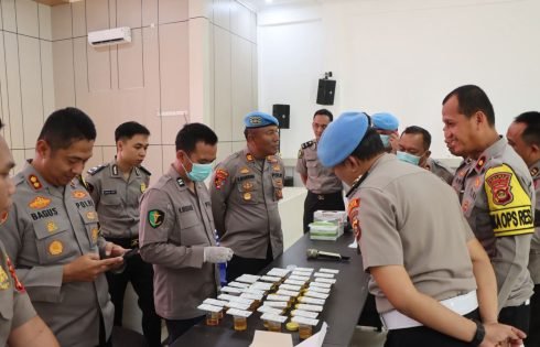 Polres Ogan Ilir Lakukan Tes Urine Mendadak, Pastikan Anggota dan PJU Negatif Narkotika