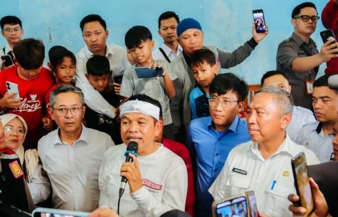 Gubernur Jawa Barat Dedi Mulyadi Pastikan 250 KK Korban Banjir Ciamis Akan Terima Bantuan @ Rp. 5 juta
