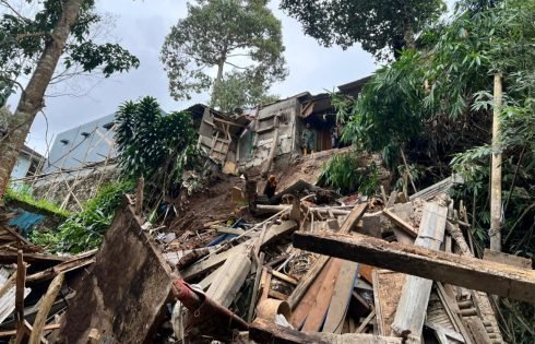 Akibat Longsor, Bangunan UMKM di Wilayah Sriwedari Ambruk Untuk Kedua Kalinya