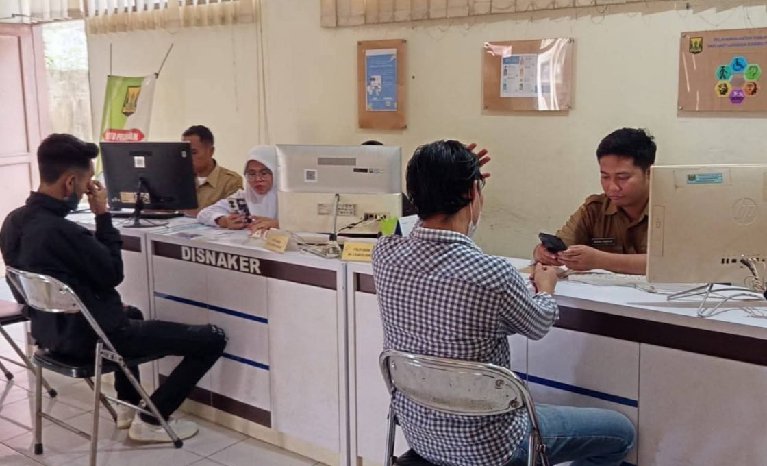 Tingkatkan Layanan Publik, Dinakertrans Kab. Sukabumi Luncurkan Platform Digital SIAPkerja