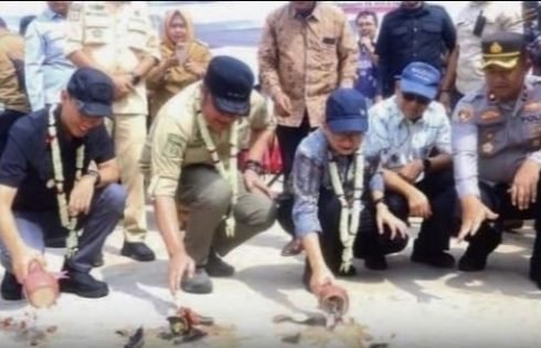 Gubernur Sumsel, Herman Deru, Resmikan Jalan CSR OKI Pulp, Dorong Sinergi Korporasi