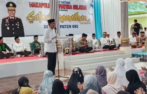 Wakapolda Sumsel Salurkan 300 Paket Bansos di OKI, Tegaskan Komitmen Polri Hadir untuk Umat