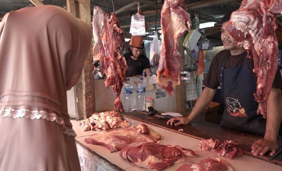 Harga Kebutuhan Pokok di Pasar Semi Modern Palabuhanratu Terpantau Stabil
