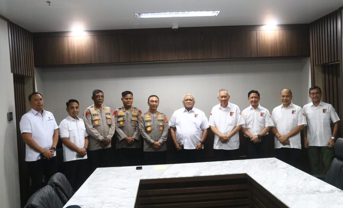 Kapolda Sumsel Dorong Pengawasan Ketat Senjata Api Saat Terima Perbakin