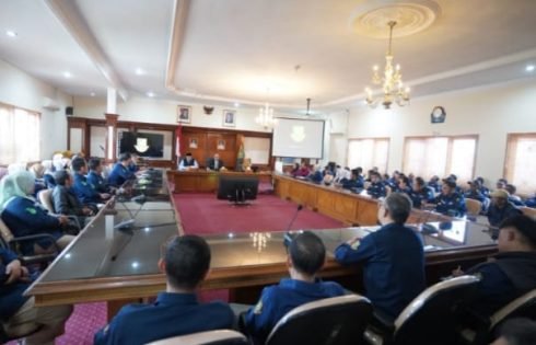 Wali Kota Sukabumi Mendorong BUMD Untuk Hasilkan Profit