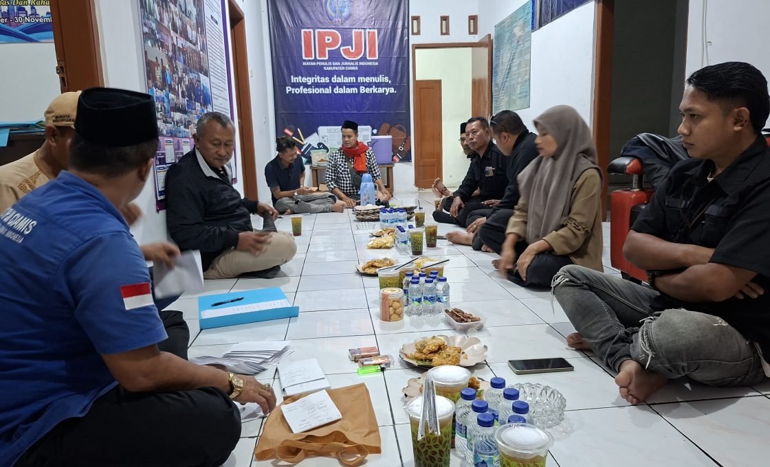 Jalin Rasa Kekeluargaan Antar Anggota, DPC IPJI Ciamis Gelar Buka Puasa Bersama