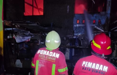 Api Mengamuk di Cihanjuang Tewaskan Lansia 73 Tahun