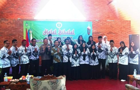 Keluarga Besar PGRI Cabang Kec. Cisaga Gelar Acara Halal Bihalal