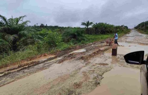 Jalan ke Tepian Buah Rusak, Camat Segah Desak Pemkab. Berau Segera Bertindak
