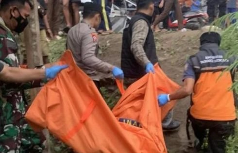 Mayat Pria Tanpa Identitas Ditemukan di Sungai Cipedes Garut, Polisi Dalami Penyebab Kematian
