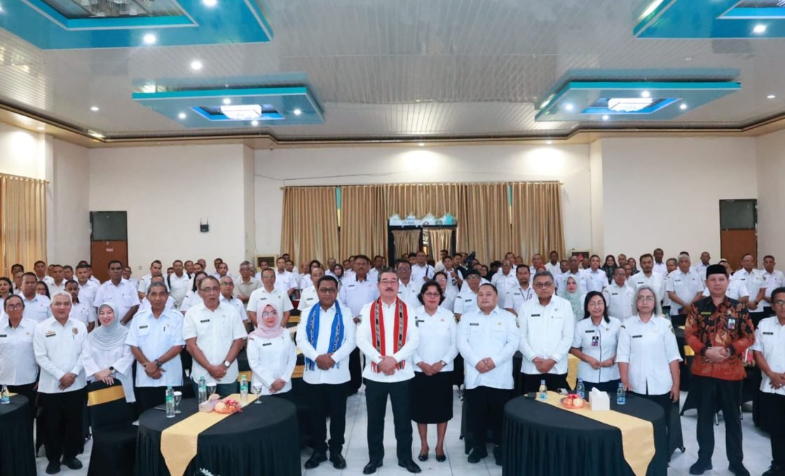Pendidikan Hebat, Generasi Maluku Maju Par Maluku Pung Bae , Gubernur Maluku Buka Rakortek 2026