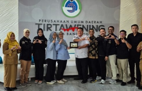 Komisi II DPRD Sukabumi Studi Banding ke PDAM Kota Bandung