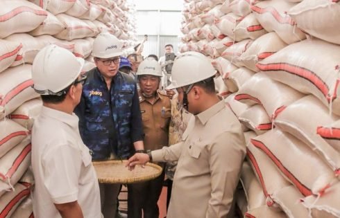 Wamentan RI Pastikan Stok Beras Nasional Aman Usai Sidak Gudang Bulog Ciamis