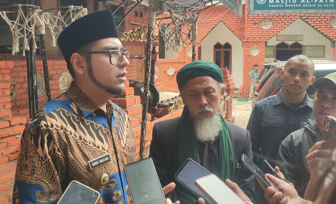 Wakil Wali Kota Sukabumi Lepas 55 Maha Santri Al Fath Bekerja ke Luar Negeri
