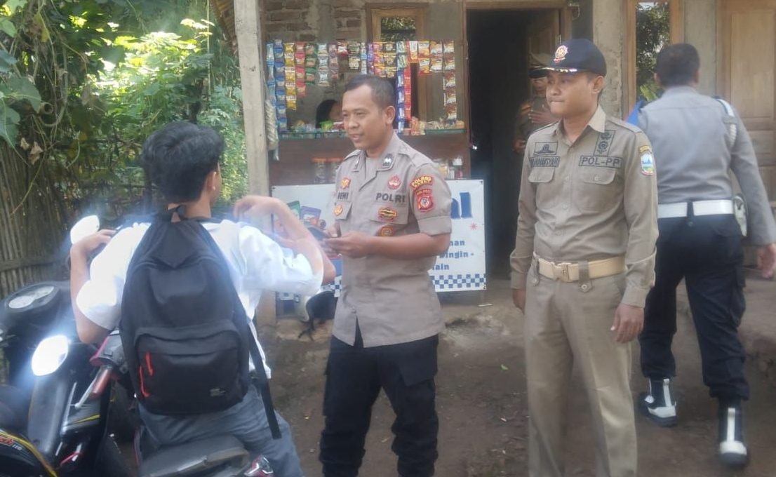 Bolos Sekolah dan Nongkrong di Pasar, Sejumlah Pelajar Banyuresmi Ditertibkan Polisi