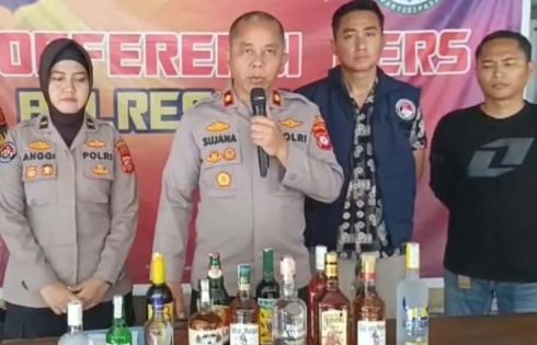 Polres Ciamis Bongkar Gudang Miras Ilegal, Ribuan Botol Disita