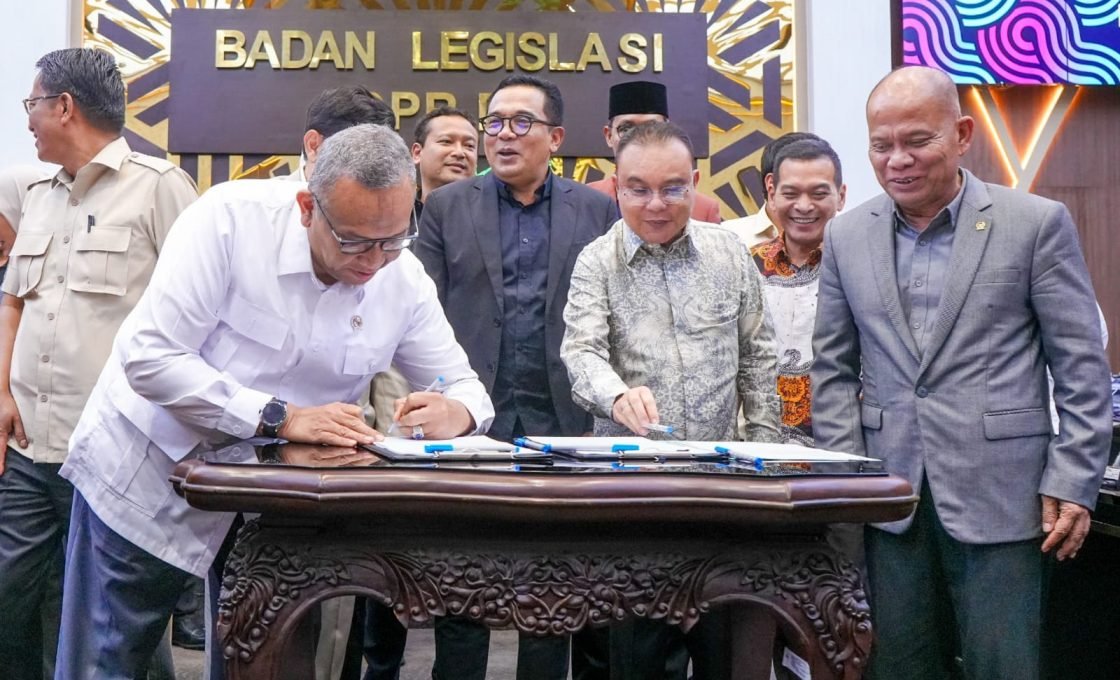 22 Tahun Menanti, DPR dan Pemerintah Akhirnya Sahkan UU PPRT