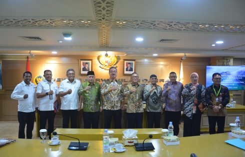 RUU Daerah Kepulauan Masuk Prolegnas 2026, Gubernur Maluku, Hendrik Lewerissa Gerak Cepat Perkuat Koalisi 10 Provinsi