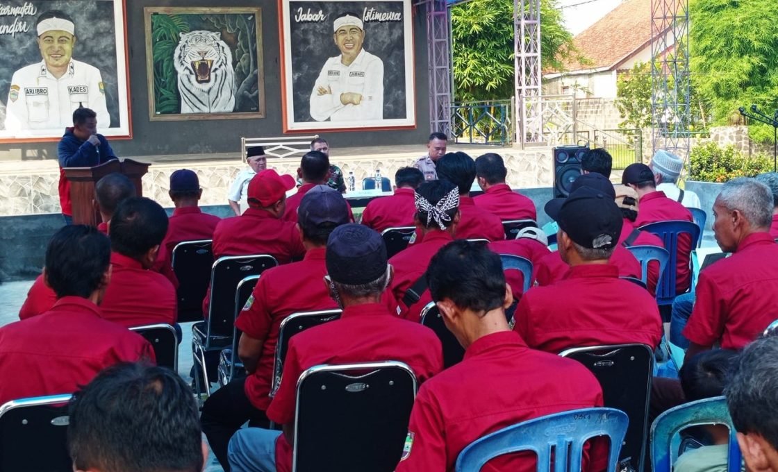 42 Ketua RT dan 14 Ketua RW Desa Mekarmukti Dilantik, Kades Tekankan Peningkatan Keamanan Lingkungan