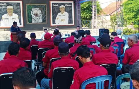 42 Ketua RT dan 14 Ketua RW Desa Mekarmukti Dilantik, Kades Tekankan Peningkatan Keamanan Lingkungan