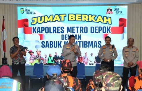 Jum’at Berkah Polrestro Depok, Bantu Ojol dan Potmas, Perkuat Sinergitas Kamtibmas