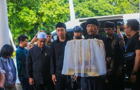 Walikota Bogor, Didie Rachim Sambut Kedatangan Mahkota Binokasih