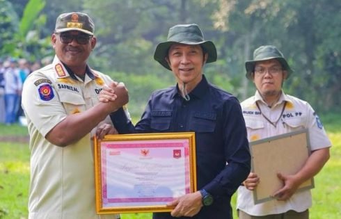 Walikota Bogor, Dedie A. Rachim Dapat Penghargaan Dari Kementerian Dalam Negeri