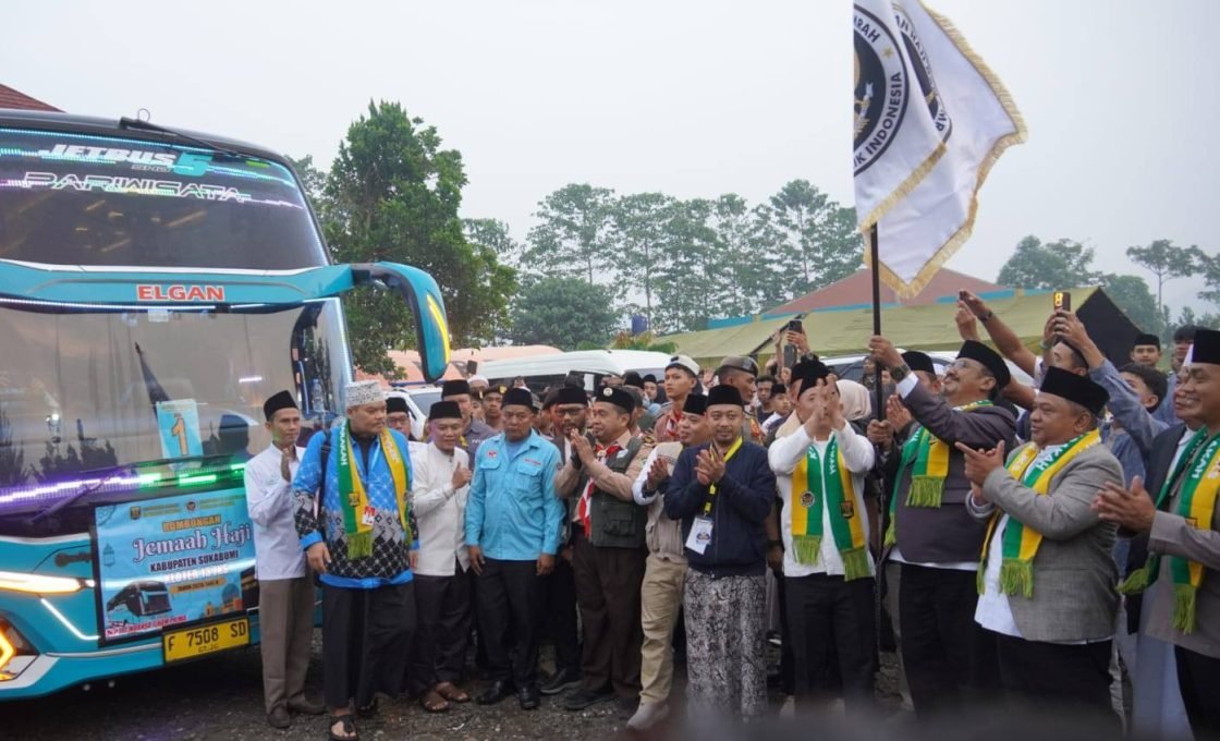 62 Jemaah Calon Haji Asal Kab. Sukabumi Diberangkatkan