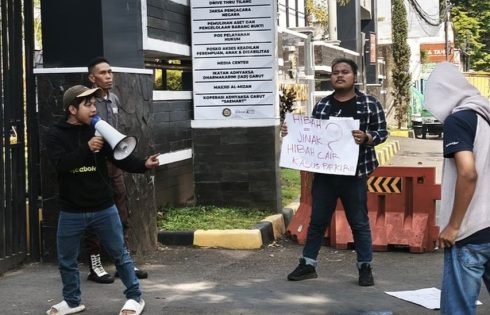 Hibah Rp. 2,15 Miliar ke Kejari Garut Disorot, Mahasiswa Pertanyakan Independensi Penegakan Hukum