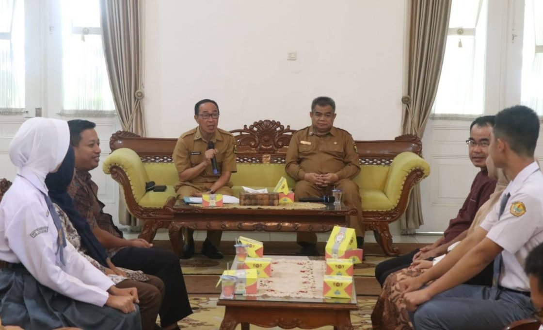 Lepas Calon Paskibraka Jabar 2026, Sekda Kabupaten Sukabumi Sampaikan Kebanggaan dan Harapan