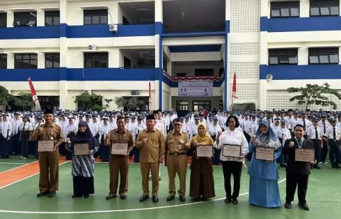 Tujuh Sekolah Unggulan Depok Raih Penghargaan Wali Kota Usai Sabet Skor Rapor Pendidikan Tertinggi 2025