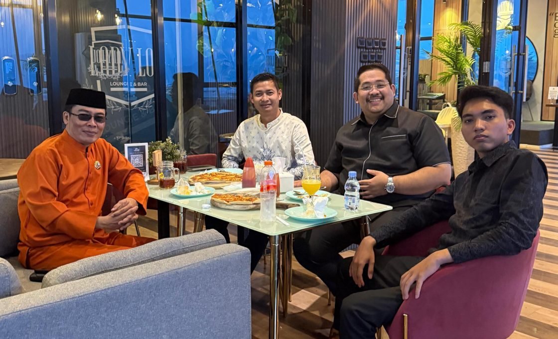 Bersama Dr. Bahtera Gurning, Dr. Dudung Nurullah Koswara, M.Pd Dorong Gelar Guru Besar Di Semua Jenjang Pendidikan
