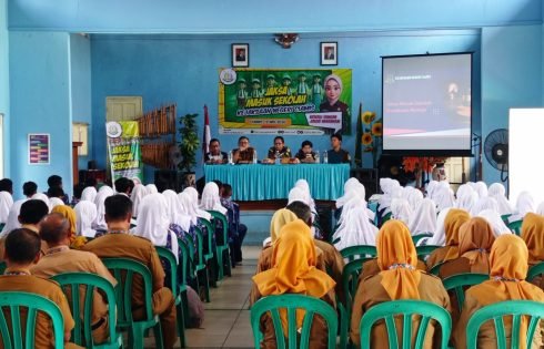 Kejaksaan Negari Ciamis Edukasi Hukum di SMPN 1 Cisaga