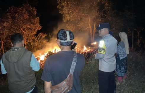 Rumah Panggung di Garut Ludes Dilalap Api, Dua Motor Ikut Hangus Tak Tersisa