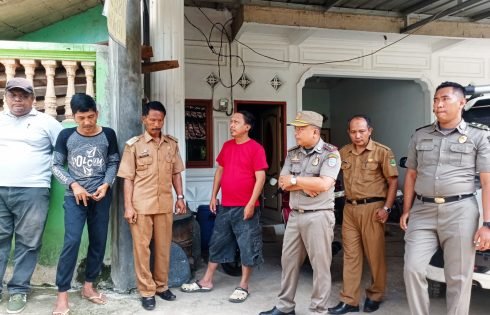 Satpol PP Ciamis Tindaklanjuti Keluhan Warga Cisaga Terkait Saluran Air Berbau Tak Sedap
