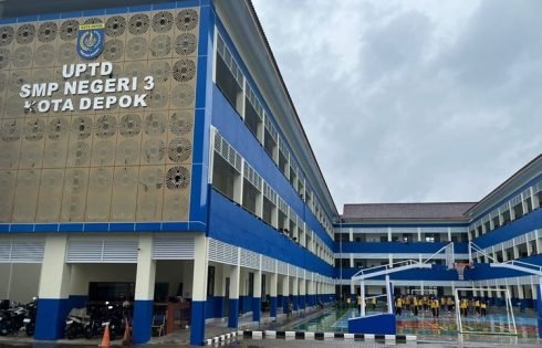 Hak Anak Terabaikan , Disdik Kota Depok Disorot Soal Meja Kursi SMPN 3 Yang Hilang