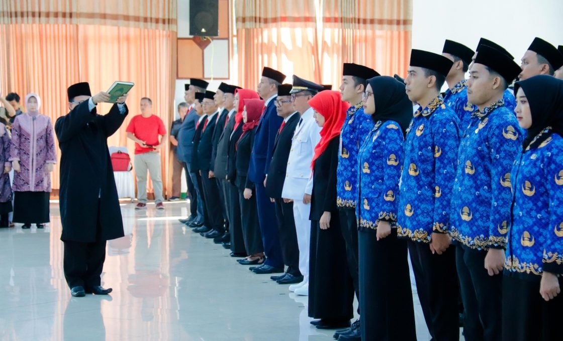 Bupati Herdiat Lantik 426 ASN di Lingkup Pemkab. Ciamis