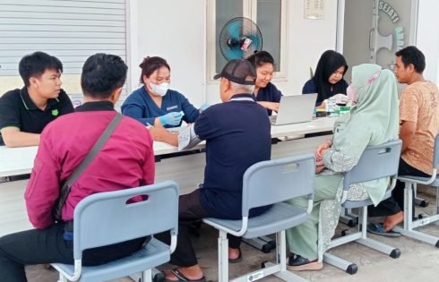 Cek Gula Darah Gratis di Sukabumi Diserbu Warga, Klinik Pratama Waluya Sejati Abadi Siapkan Kuota 500 Orang