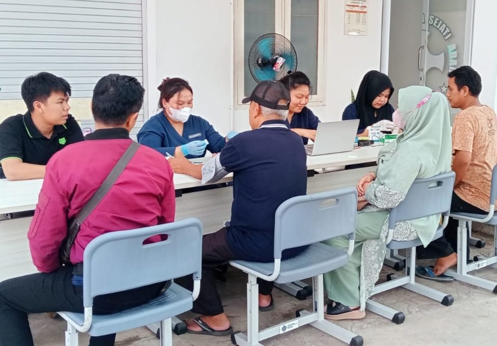 Cek Gula Darah Gratis di Sukabumi Diserbu Warga, Klinik Pratama Waluya Sejati Abadi Siapkan Kuota 500 Orang