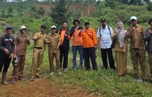 Tim Gabungan Kab. Sukabumi Tinjau Lokasi Rawan Pergeseran Tanah di Gegerbitung