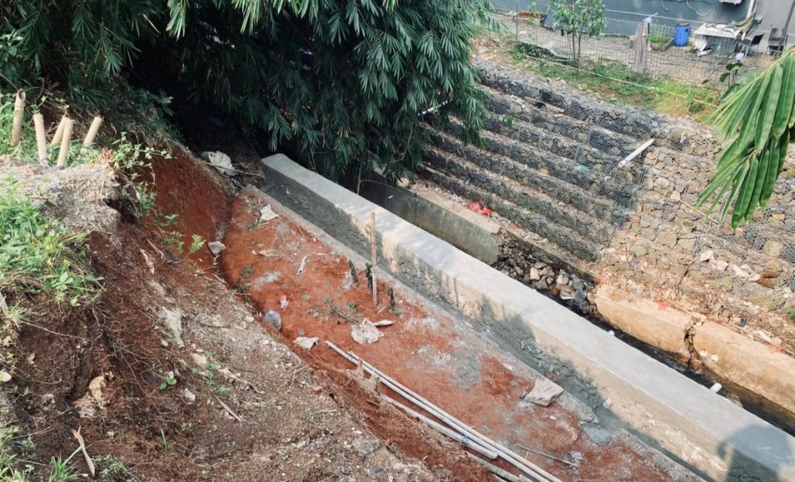 Renovasi Turap TPU Kalimulya 1 Rampung 100%, DPRD Depok Apresiasi Respon Cepat Pemerintah Kota Depok
