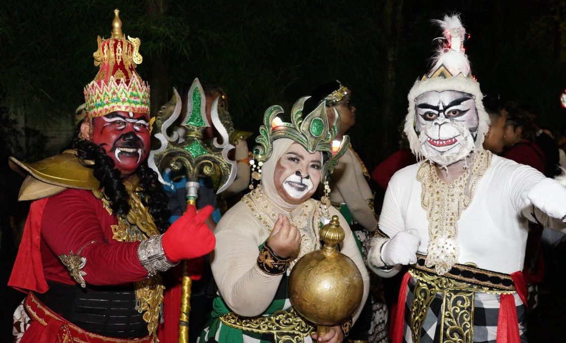 Sekretariat DPRD Kota Sukabumi Ikuti Kirab Tatar Sunda Tingkat Jawa Barat di Bandung