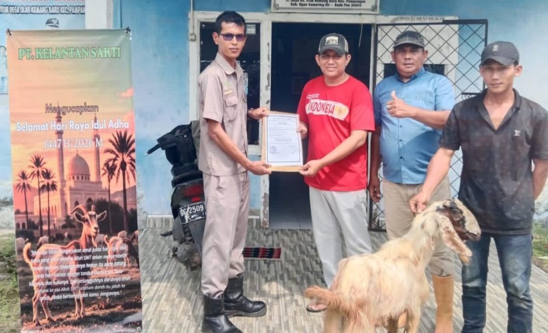PT Kelantan Sakti Semarakkan Idul Adha dengan Bagikan Hewan Kurban ke 16 Desa