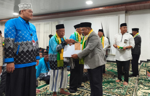 Ketua DPRD Kabupaten Sukabumi Turut Melepas Keberangkatan Calon Jemaah Haji Kloter 13 JKS