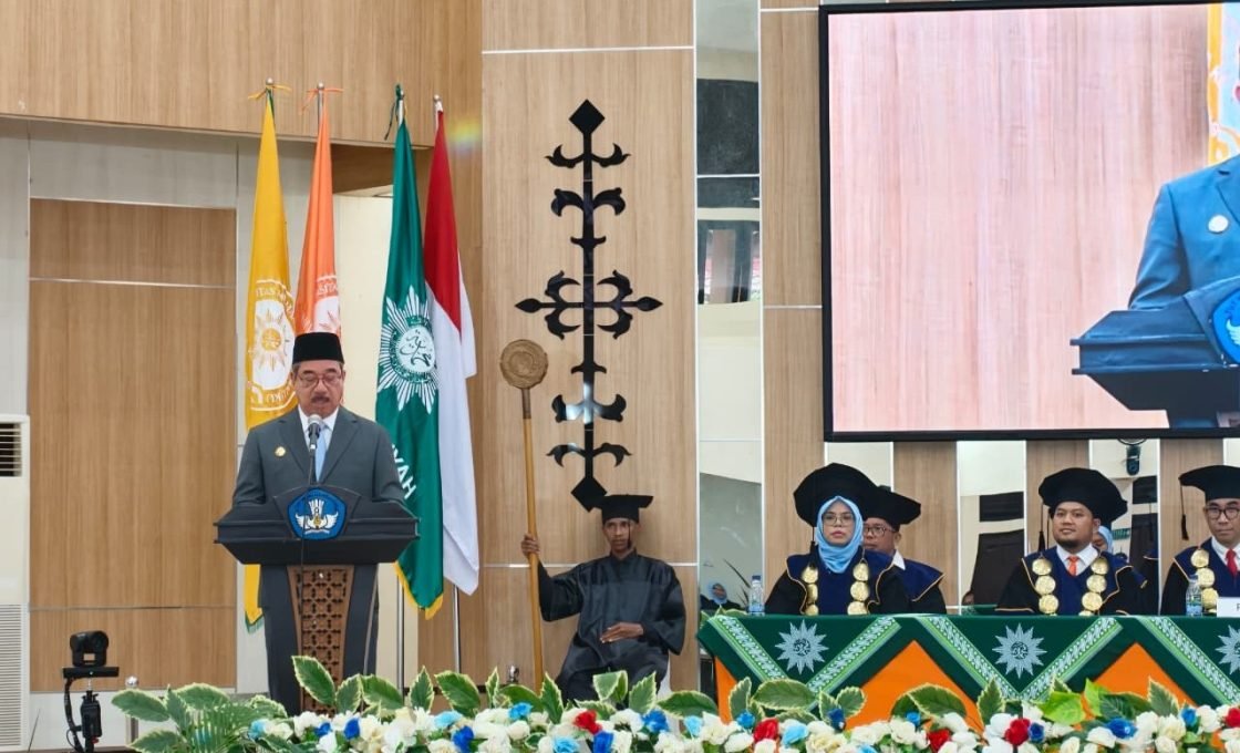 Cetak SDM Unggul, Gubernur Hendrik Lewerissa S.H.,LL.M., Apresiasi Wisuda Perdana Universitas Muhammadiyah Maluku